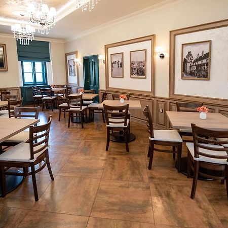Penzion Elux Břeclav Exterior foto
