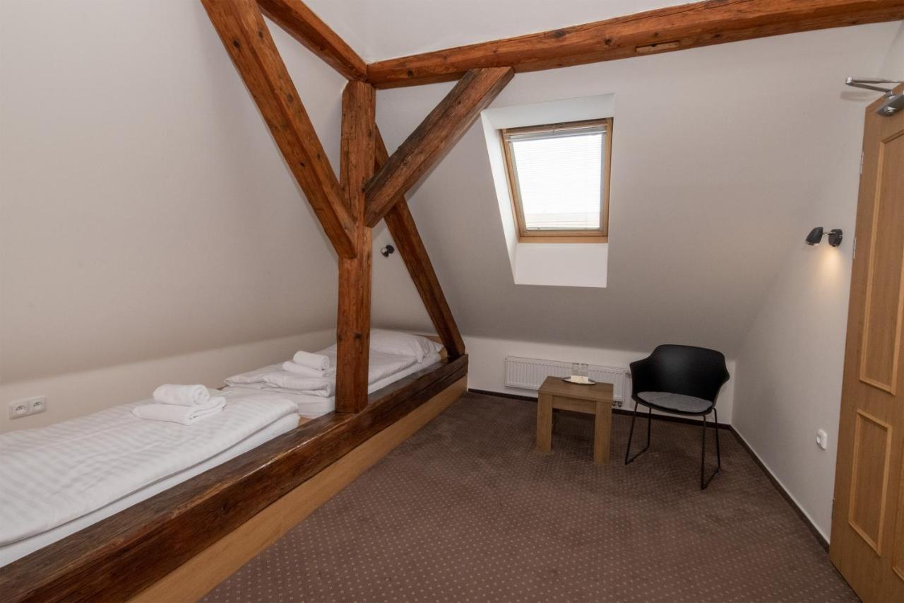 Penzion Elux Břeclav Exterior foto